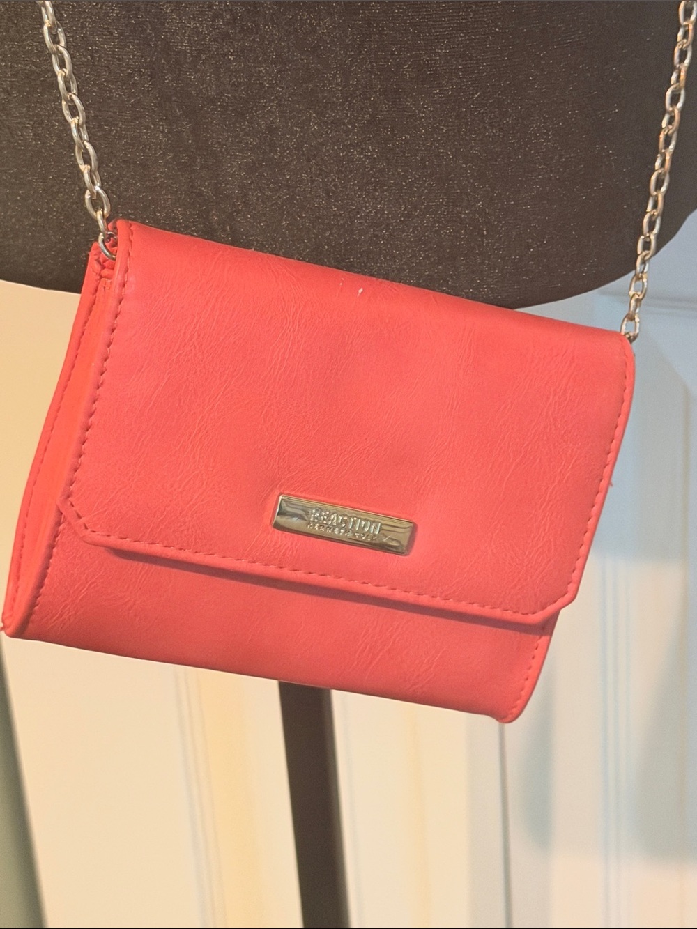 Kenneth Cole Reaction Coral Mini Crossbody Wallet